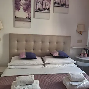 2* Szálloda Castelfidardo